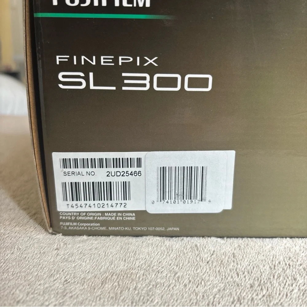 Fujifilm FinePix SL300 14 Mega Pixel 30x Zoom Digital Camera Brand New RED